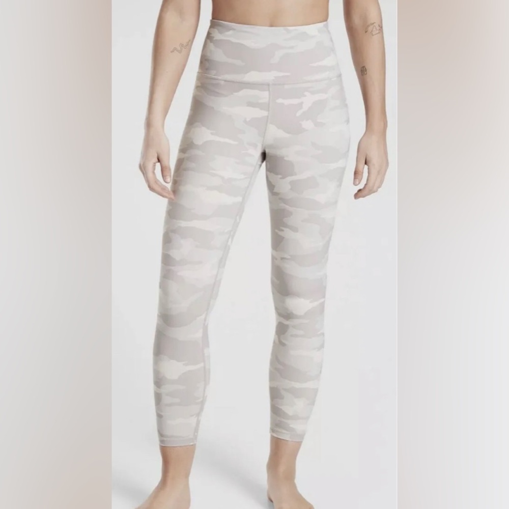Athleta Elation Camo Leggings - Light Gray Camo